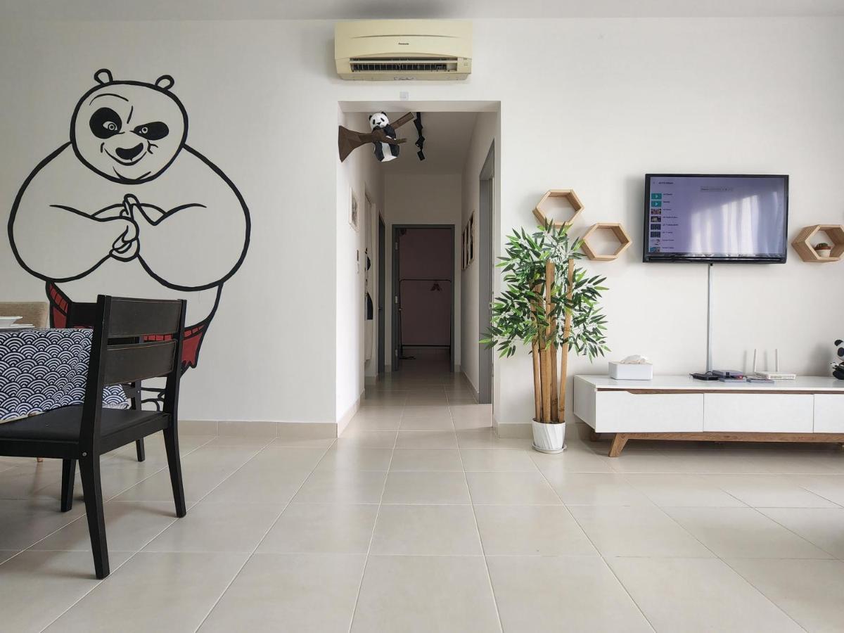 Апартаменты Netflix Panda House 3B2R Rimbayu Kota Kemuning With Atari Games Teluk Panglima Garang Экстерьер фото