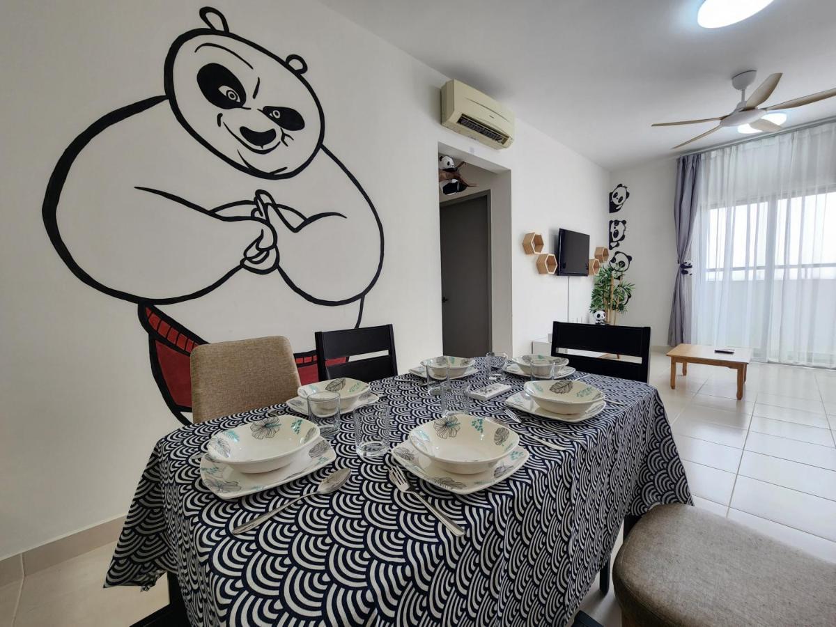 Апартаменты Netflix Panda House 3B2R Rimbayu Kota Kemuning With Atari Games Teluk Panglima Garang Экстерьер фото
